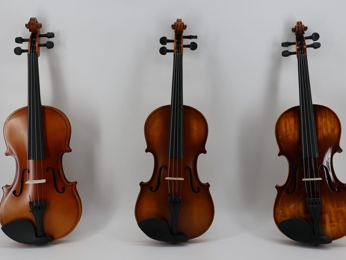 Student violin outfits in three sizes